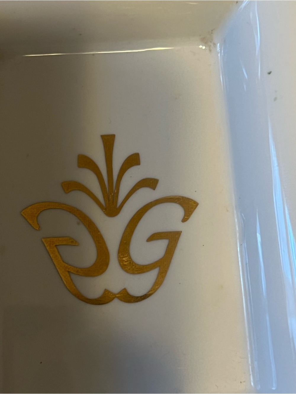 Georges Le Grand Monarque French Hotel Restaurant Advertising Ashtray Trinket Di